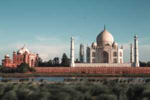 was anybody born on december 6 2006